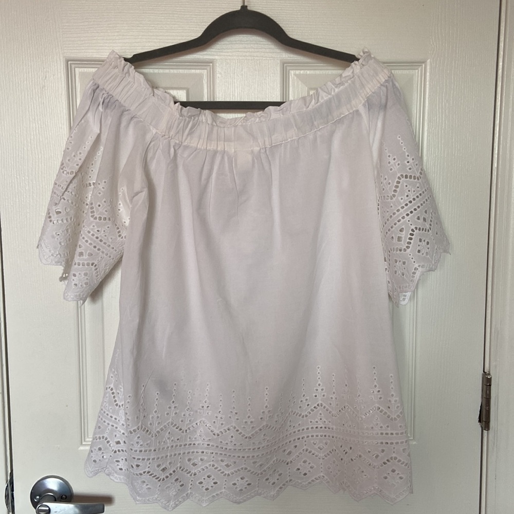 ☁️ H&M White Eyelet Off the Shoulder Flutter Sleeve Top Size 12